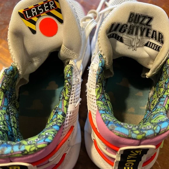 Adidas kids size 6 Toy Story basketball shoes - Picture 4 of 13